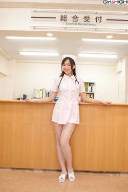 公交车上拨下内裤进入